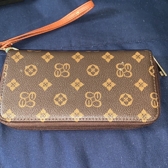 None Handbags - Woman Brown wallet